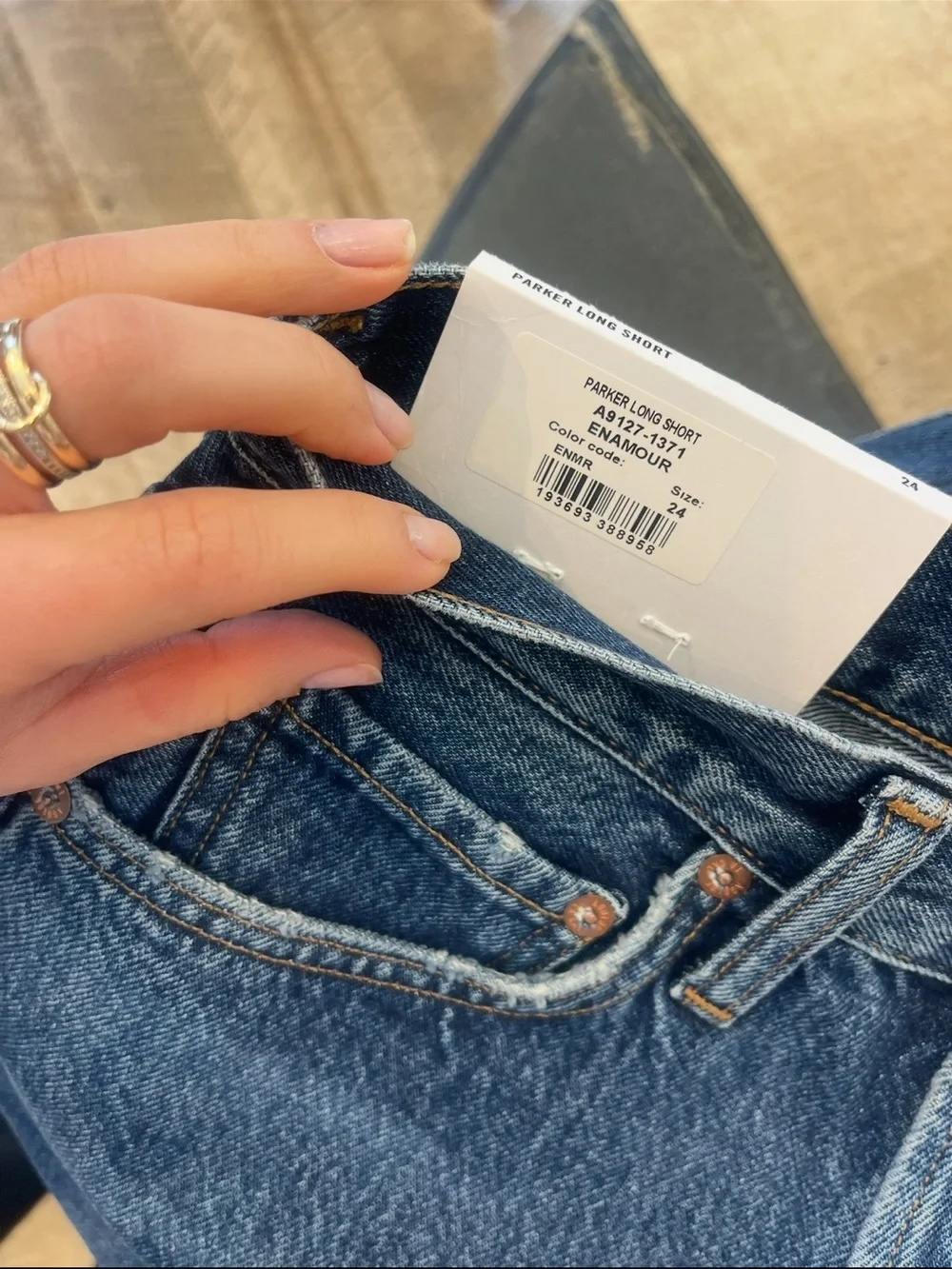 NWOT AGOLDE Parker Long Shorts in Enamour